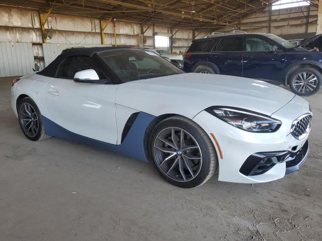 WBAHF3C01MWX24942 - 2021 BMW Z4 SDRIVE30I WHITE photo 4