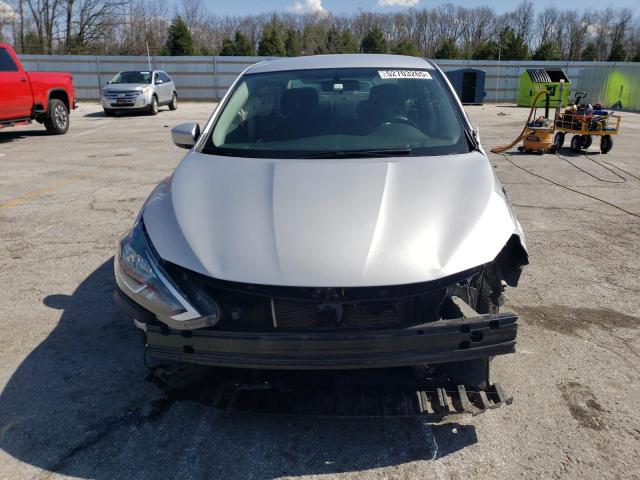 3N1AB7AP1KY456698 - 2019 NISSAN SENTRA S 银色 照片 5