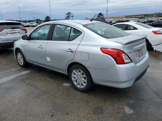 3N1CN7APXKL814829 - 2019 NISSAN VERSA S SILVER photo 2