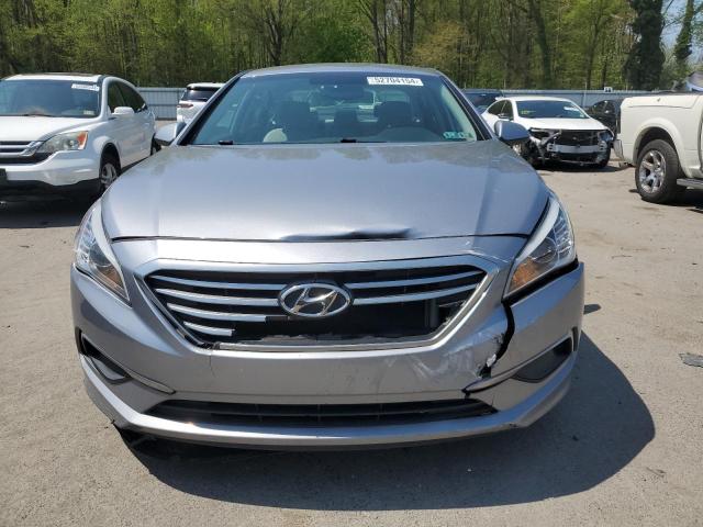 5NPE24AF5GH288525 - 2016 HYUNDAI SONATA SE SILVER photo 5