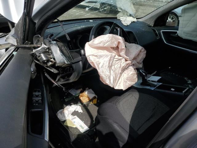 YV440MDR0H2087896 - 2017 VOLVO XC60 T5 DYNAMIC ვერცხლისფერი ფოტო 8