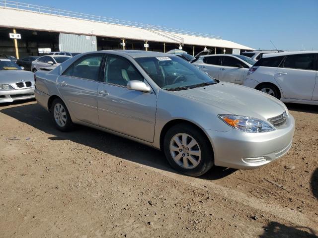 4T1BF30K72U019159 - 2002 TOYOTA CAMRY LE SILVER photo 4