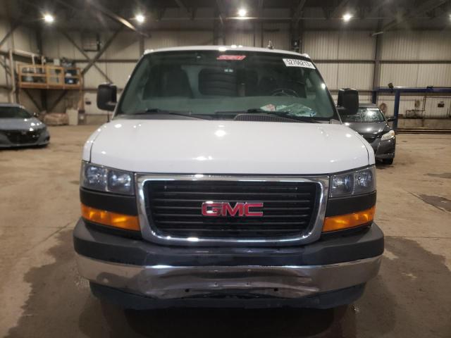 1GTW7BFB3J1238110 - 2018 GMC SAVANA G2500 WHITE photo 5