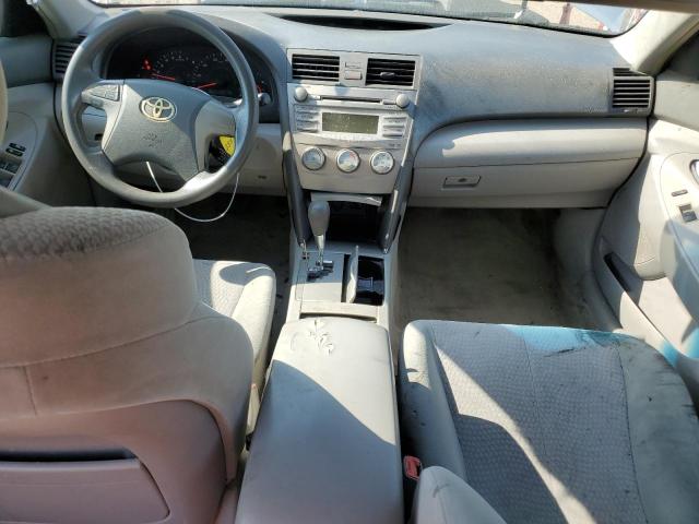 4T1BF3EK5BU231972 - 2011 TOYOTA CAMRY BASE Gümüş fotoğraf 8