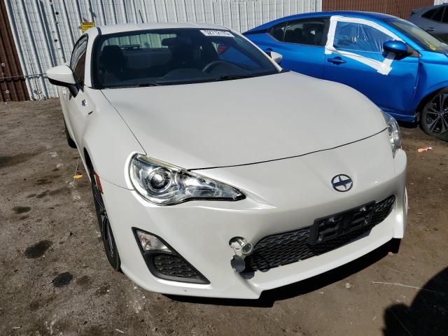 JF1ZNAA18E8704144 - 2014 TOYOTA SCION FR-S WHITE photo 5