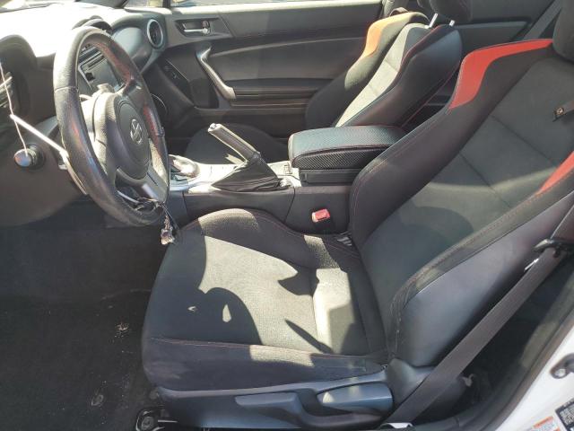 JF1ZNAA18E8704144 - 2014 TOYOTA SCION FR-S WHITE photo 7