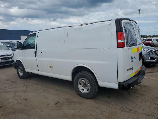 1GCWGFCF7F1211899 - 2015 CHEVROLET EXPRESS G2 WHITE photo 2