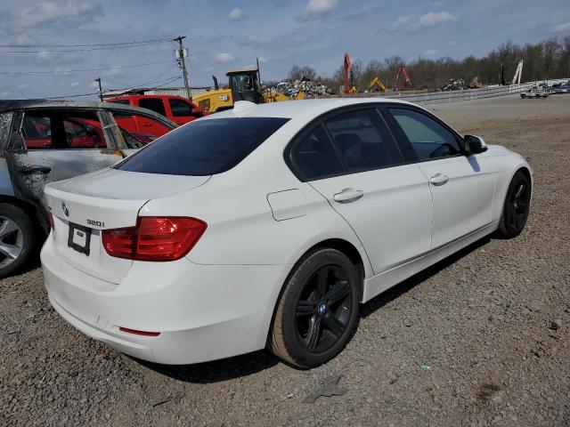 WBA3C3C5XDF980169 - 2013 BMW 320 I XDRIVE WHITE photo 3