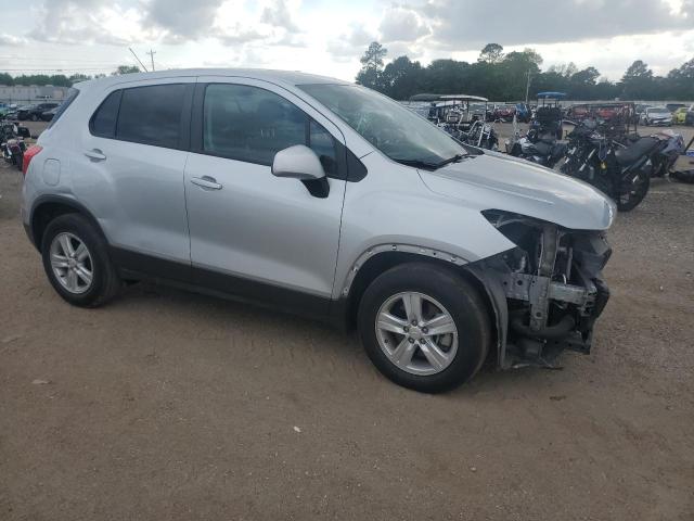 3GNCJKSB8KL389942 - 2019 CHEVROLET TRAX LS SILVER photo 4