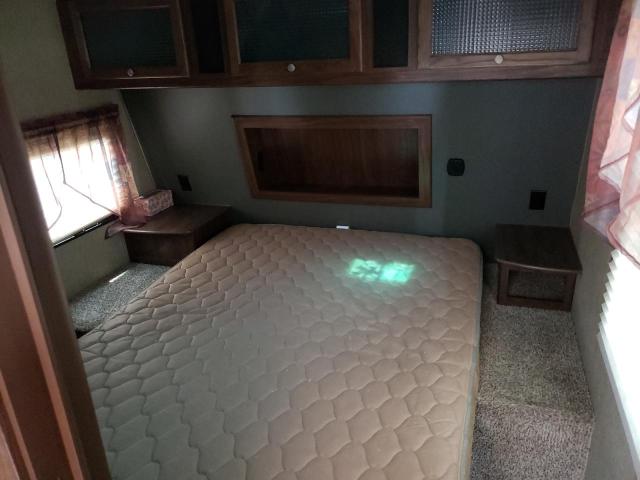 4YDT3122XH1533176 - 2017 KEYSTONE SPRINTER ბეჟი ფოტო 5