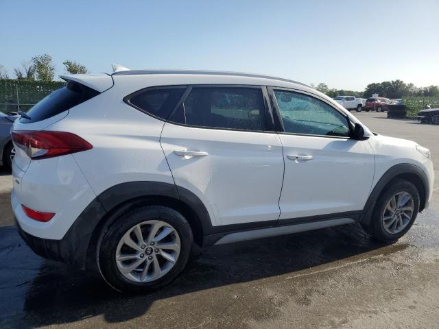 KM8J3CA47JU778526 - 2018 HYUNDAI TUCSON SEL WHITE photo 3