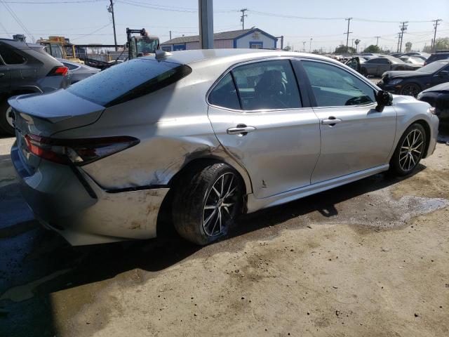 4T1G11AKXPU081394 - 2023 TOYOTA CAMRY SE NIGHT SHADE SILVER photo 3