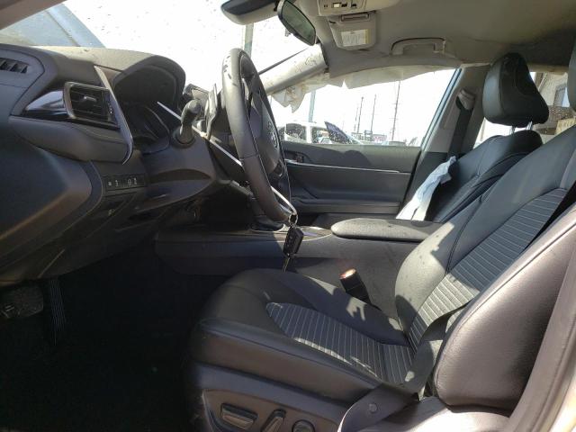 4T1G11AKXPU081394 - 2023 TOYOTA CAMRY SE NIGHT SHADE SILVER photo 7