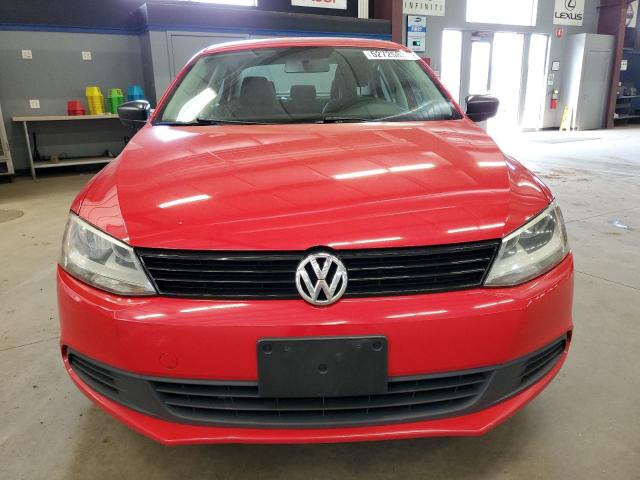 3VW2K7AJ0DM370237 - 2013 VOLKSWAGEN JETTA BASE أحمر صورة 5