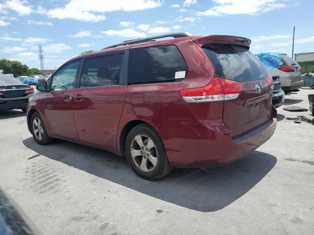 5TDKK3DC3DS313183 - 2013 TOYOTA SIENNA LE RED photo 2