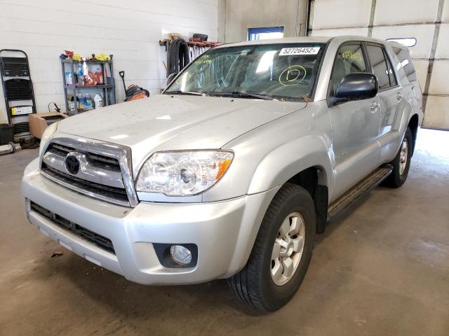 JTEBU14R270120738 - 2007 TOYOTA 4RUNNER SR5 SILVER photo 2