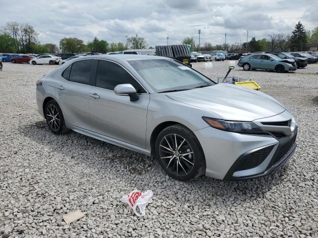 4T1G11BK5RU112553 - 2024 TOYOTA CAMRY SE NIGHT SHADE SILVER photo 4