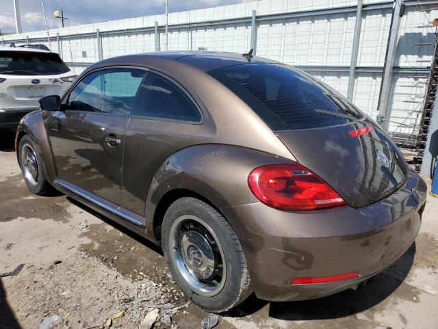 3VWJX7AT9CM663793 - 2012 VOLKSWAGEN BEETLE BROWN photo 2