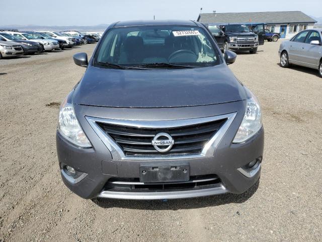 3N1CN7AP6KL818697 - 2019 NISSAN VERSA S GRAY photo 5
