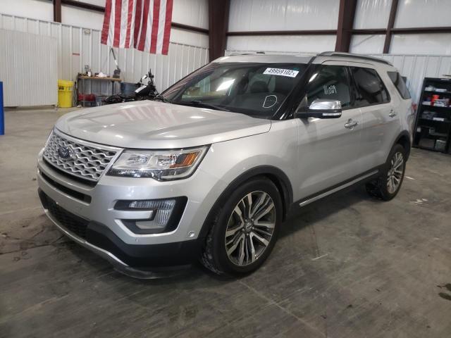 1FM5K8HT1HGD05633 - 2017 FORD EXPLORER PLATINUM SILVER photo 2