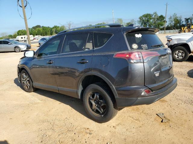 JTMZFREV9JJ725154 - 2018 TOYOTA RAV4 LE ნაცრისფერი ფოტო 2