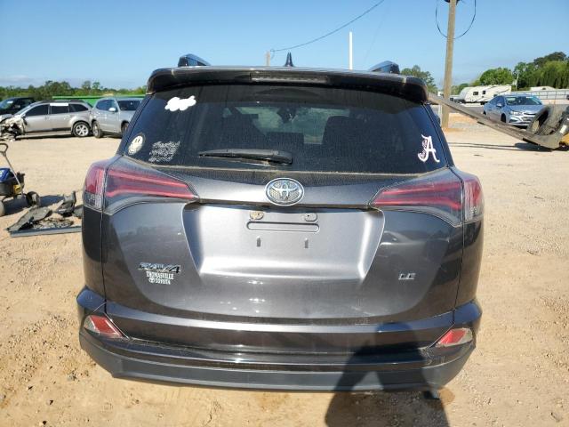 JTMZFREV9JJ725154 - 2018 TOYOTA RAV4 LE ნაცრისფერი ფოტო 6