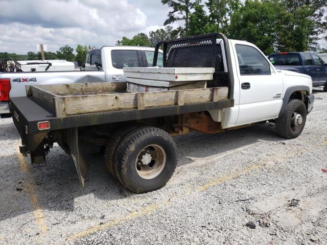 1GBJC34D26E212957 - 2006 CHEVROLET SILVERADO C3500 WHITE photo 3