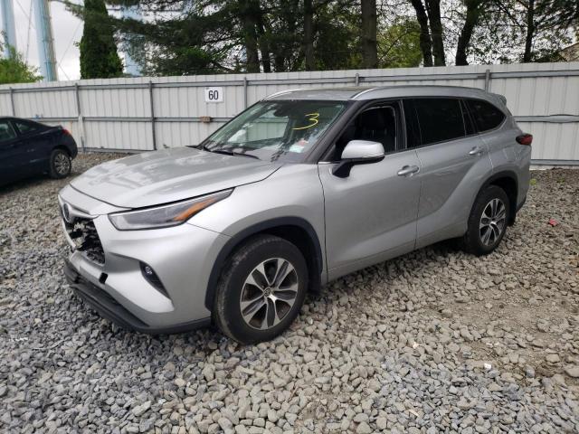 5TDGZRBH1MS114216 - 2021 TOYOTA HIGHLANDER XLE SILVER photo 1