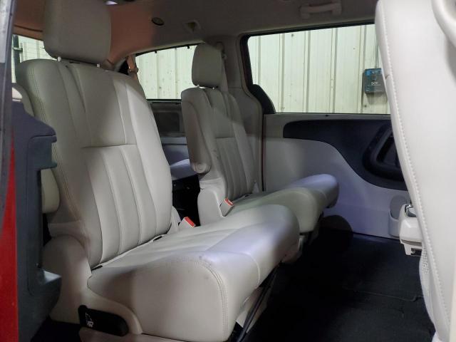 2C4RC1CG5CR266458 - 2012 CHRYSLER TOWN & COU TOURING L RED photo 11