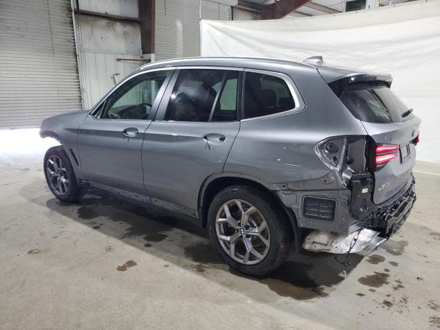 5UX53DP09R9V75442 - 2024 BMW X3 XDRIVE30I GRAY photo 2