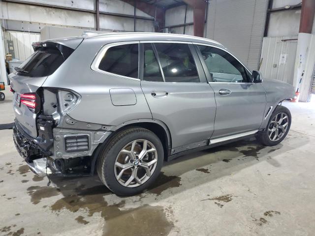 5UX53DP09R9V75442 - 2024 BMW X3 XDRIVE30I GRAY photo 3