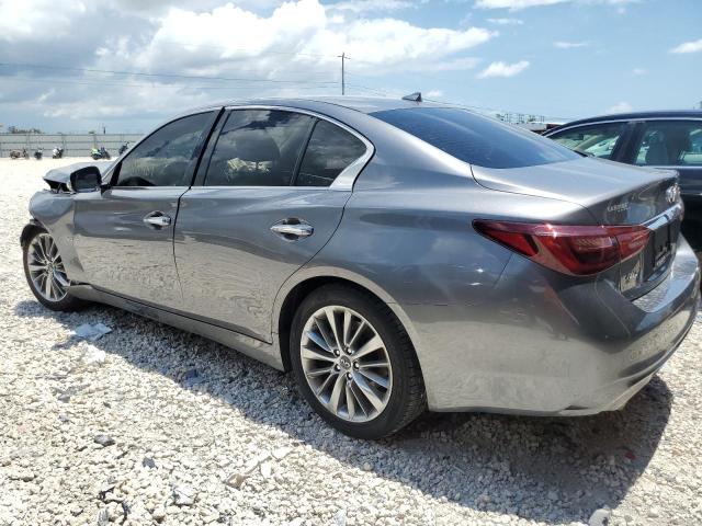 JN1EV7AR9JM443709 - 2018 INFINITI Q50 LUXE GRAY photo 2