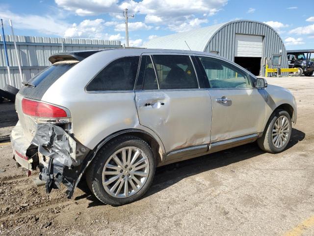 2LMDJ8JK2DBL37383 - 2013 LINCOLN MKX SILVER photo 3