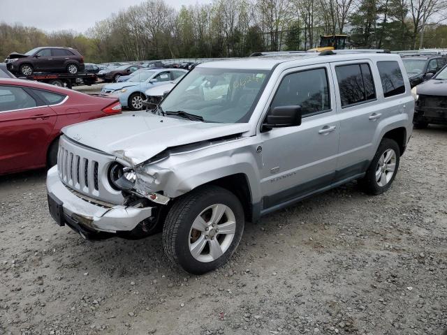 1J4NF4GB6BD165270 - 2011 JEEP PATRIOT LATITUDE SILVER photo 1