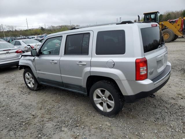 1J4NF4GB6BD165270 - 2011 JEEP PATRIOT LATITUDE SILVER photo 2