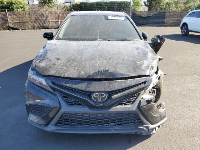 4T1S11AK4RU257188 - 2024 TOYOTA CAMRY SE NIGHT SHADE BLACK photo 5