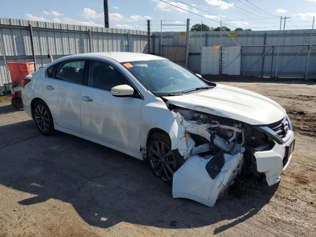 1N4AL3AP5JC126739 - 2018 NISSAN ALTIMA 2.5 WHITE photo 4