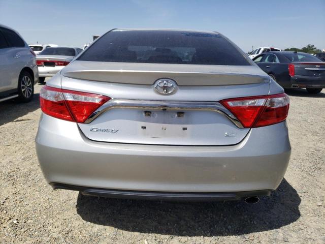 4T1BF1FK9GU201724 - 2016 TOYOTA CAMRY LE SILVER photo 6