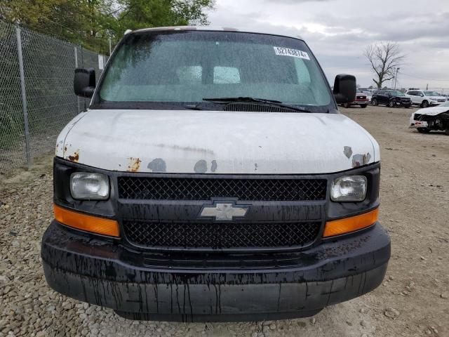 1GCGG25VX41233992 - 2004 CHEVROLET EXPRESS G2 WHITE photo 5