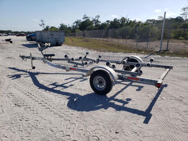 1W781181X11002063 - 2001 UTILITY TRAILER SILVER photo 3