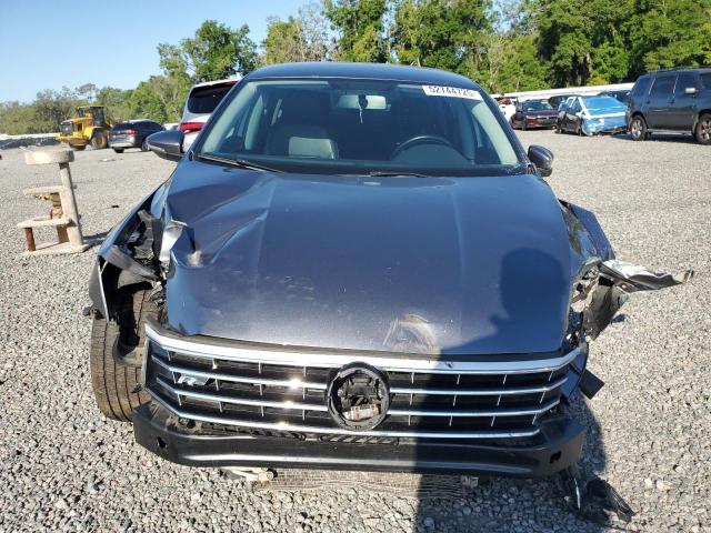 1VWDT7A33HC083120 - 2017 VOLKSWAGEN PASSAT R-LINE ნაცრისფერი ფოტო 5