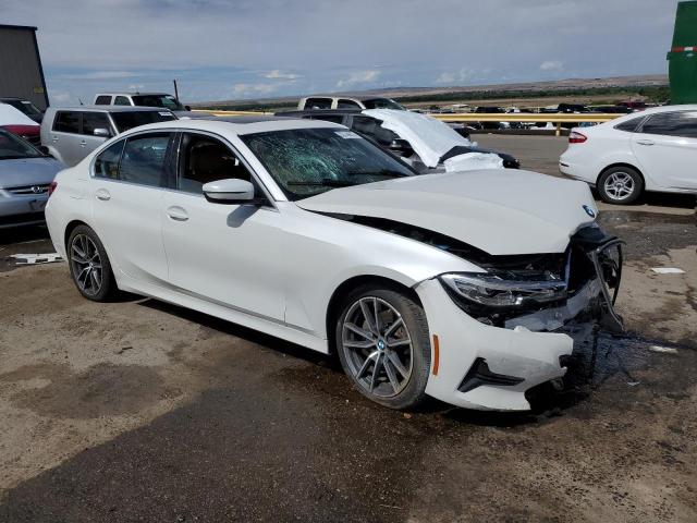 WBA5R1C50KAJ99358 - 2019 BMW 330I WHITE photo 4