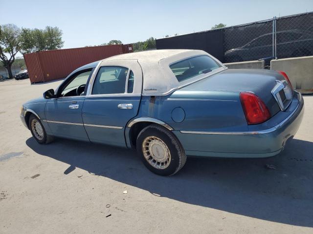1LNHM81W82Y639350 - 2002 LINCOLN TOWN CAR EXECUTIVE Blau Foto 2
