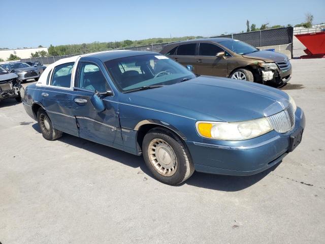 1LNHM81W82Y639350 - 2002 LINCOLN TOWN CAR EXECUTIVE Blau Foto 4