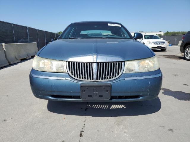 1LNHM81W82Y639350 - 2002 LINCOLN TOWN CAR EXECUTIVE Blau Foto 5