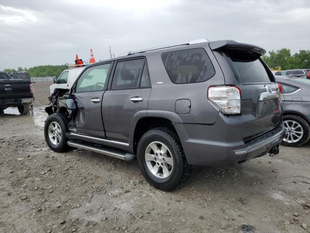 JTEZU5JR7A5013558 - 2010 TOYOTA 4RUNNER SR5 GRAY photo 2