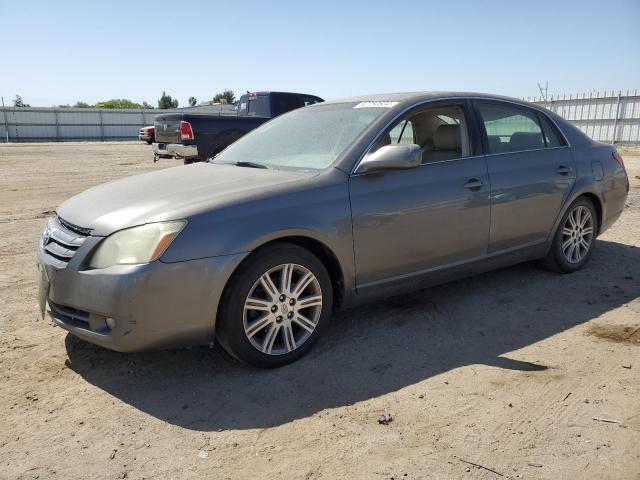 2006 TOYOTA AVALON XL, 