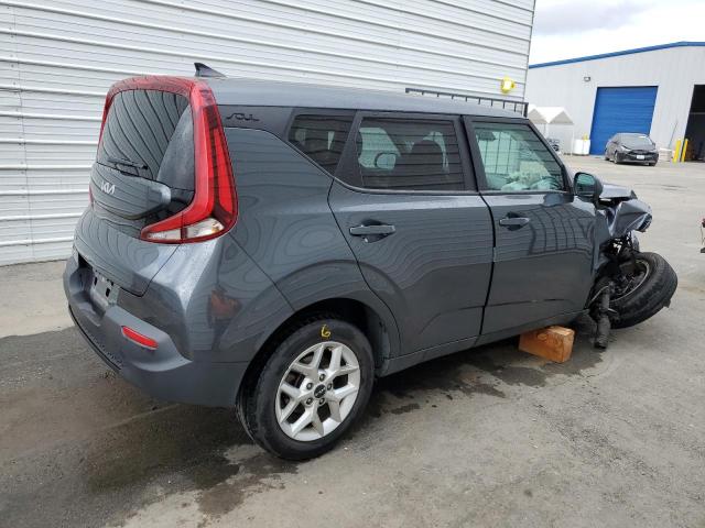 KNDJ23AU9N7826197 - 2022 KIA SOUL LX GRAY photo 3