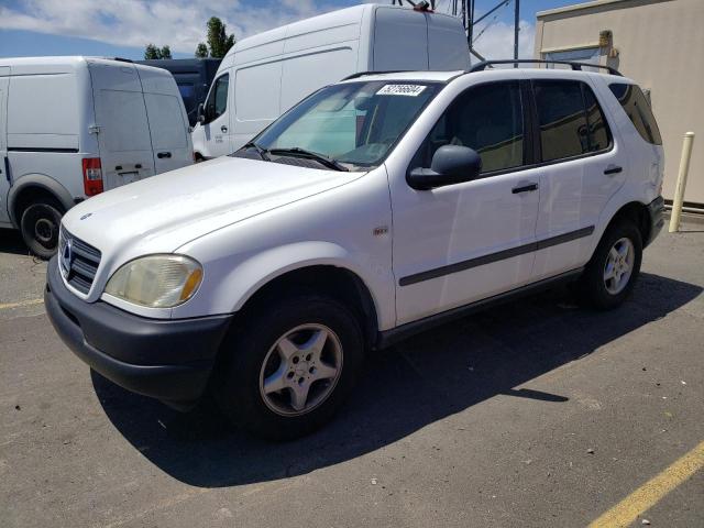 4JGAB54E2XA070813 - 1999 MERCEDES-BENZ ML 320 WHITE photo 1