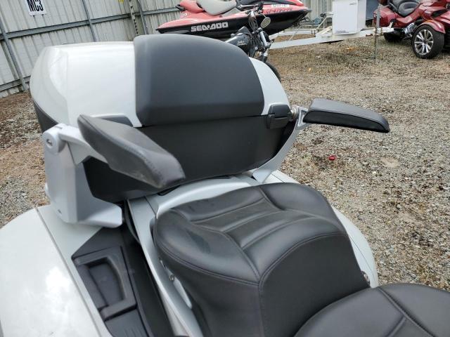 WB1061103CZX80558 - 2012 BMW K1600 GT WHITE photo 6